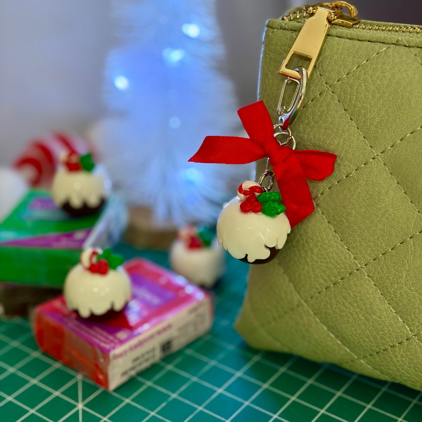 Christmas Pudding Keychain [READY TO SHIP]