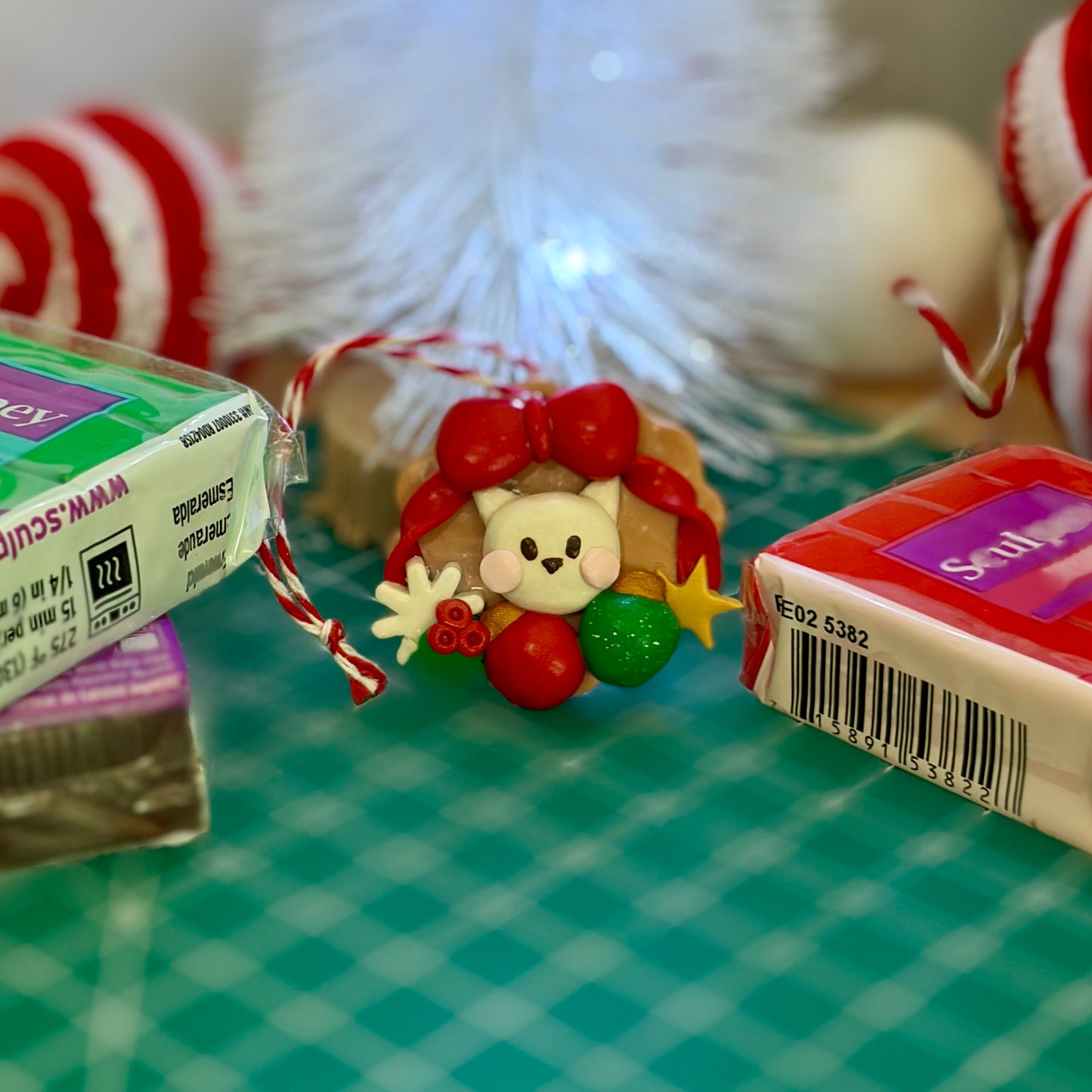 Festive Cat Mini Ornaments [READY TO SHIP]