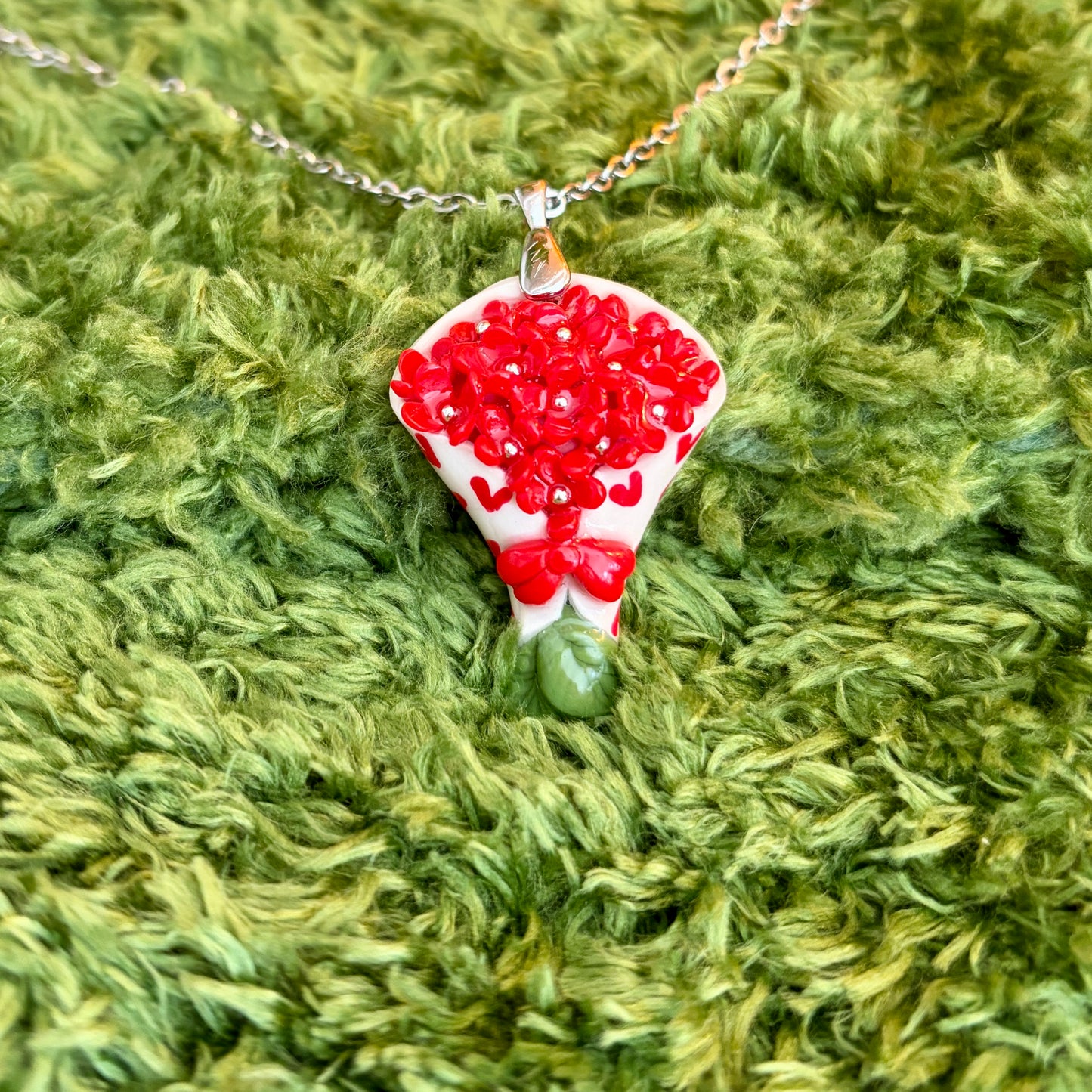 Red Flower Heart Bouquet [PRE-ORDER]