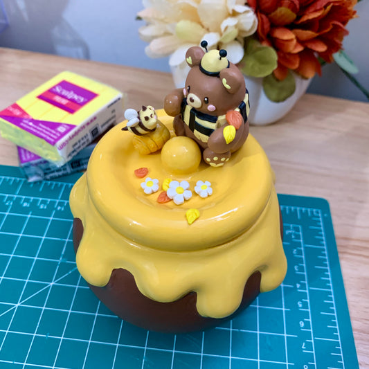 Honey Bear & Buzzbee Honey Pot [PRE-ORDER]