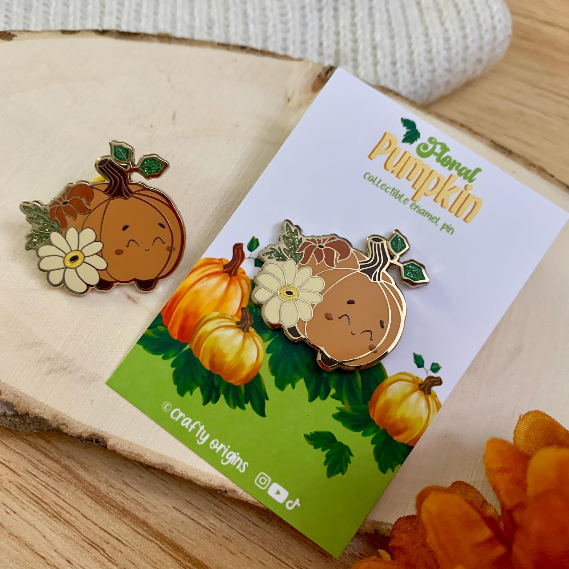 Hard Enamel Pin - Floral Pumpkin - Autumn Pin - Floral Pin - Pumpkin Pin - Collar Lapel Pin - Kawaii Backpack Pin - Forest core